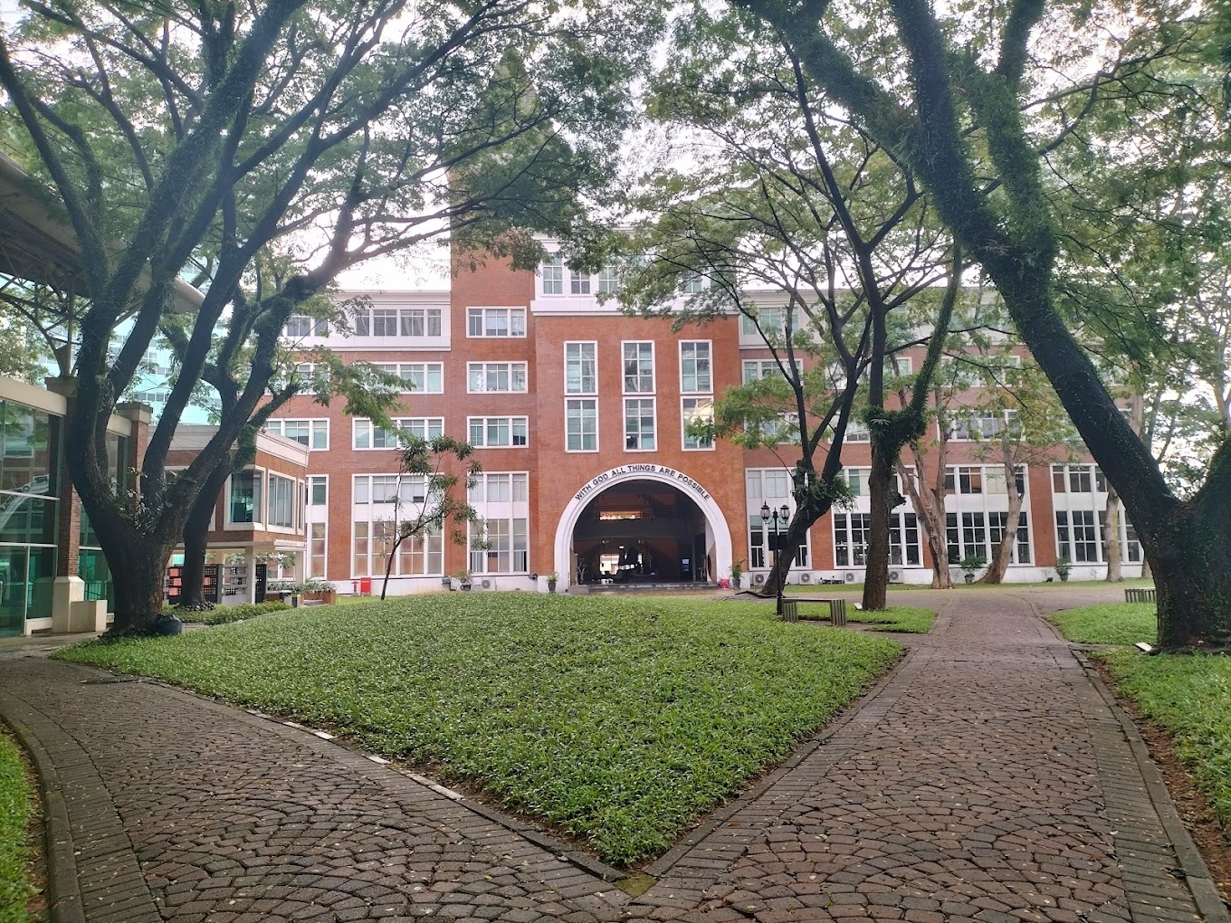 Maukuliah | Universitas Pelita Harapan Jakarta